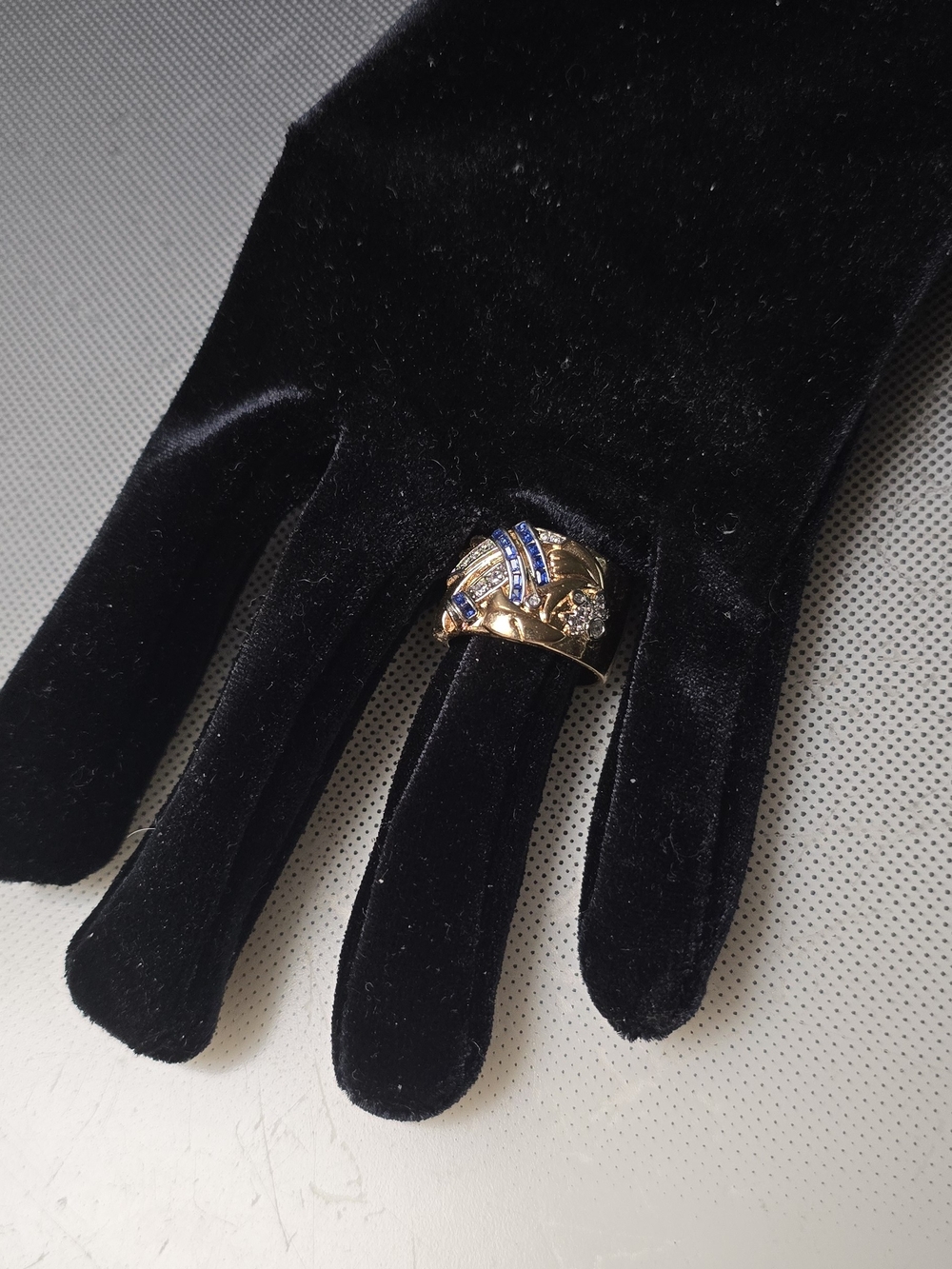 Stunning Gold Band Statement Ring Blue Crystal Modern Boho Design Detailing